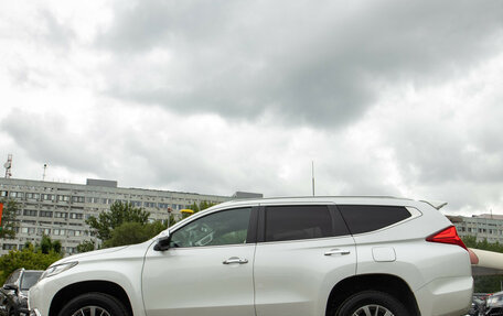 Mitsubishi Pajero Sport III рестайлинг, 2018 год, 2 648 000 рублей, 7 фотография
