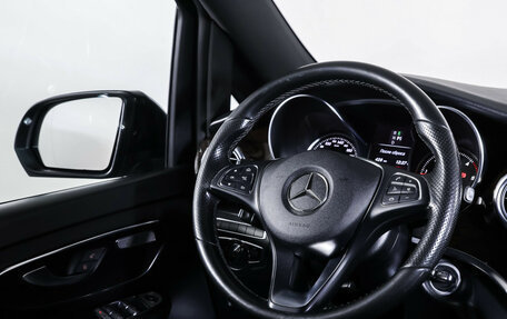 Mercedes-Benz V-Класс, 2019 год, 4 700 000 рублей, 14 фотография
