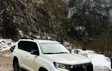 Toyota Land Cruiser Prado 150 рестайлинг 2, 2020 год, 5 685 000 рублей, 1 фотография