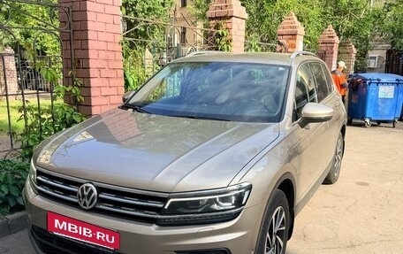 Volkswagen Tiguan II, 2018 год, 2 600 000 рублей, 2 фотография