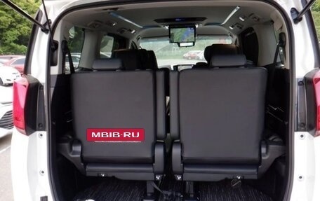 Toyota Alphard III, 2018 год, 4 750 000 рублей, 15 фотография