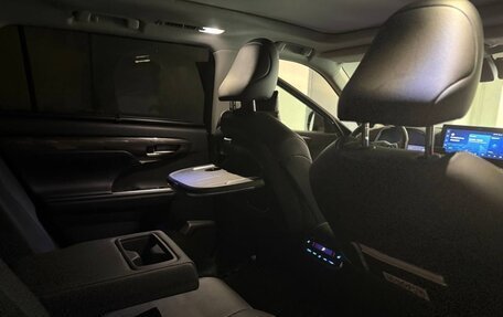 Toyota Highlander, 2021 год, 5 890 000 рублей, 13 фотография