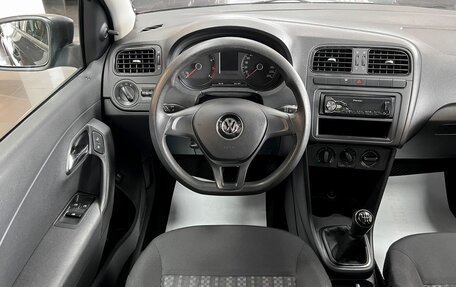 Volkswagen Polo VI (EU Market), 2015 год, 895 000 рублей, 11 фотография