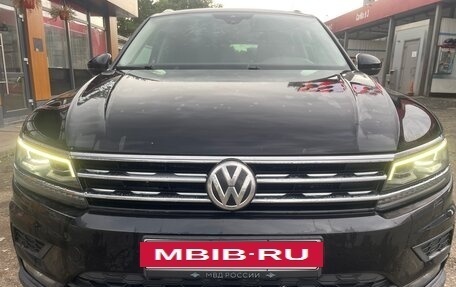 Volkswagen Tiguan II, 2019 год, 2 080 000 рублей, 14 фотография