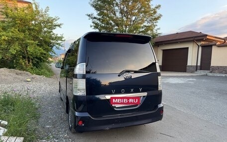 Toyota Voxy II, 2007 год, 970 000 рублей, 4 фотография