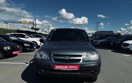 Chevrolet Niva I рестайлинг, 2015 год, 510 000 рублей, 1 фотография