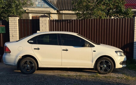 Volkswagen Polo VI (EU Market), 2012 год, 360 000 рублей, 1 фотография
