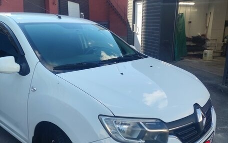 Renault Logan II, 2019 год, 800 000 рублей, 14 фотография