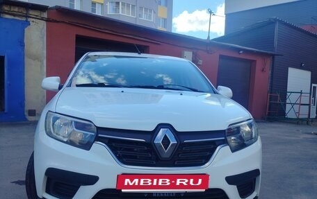 Renault Logan II, 2019 год, 800 000 рублей, 3 фотография