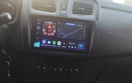 Renault Logan II, 2019 год, 800 000 рублей, 26 фотография