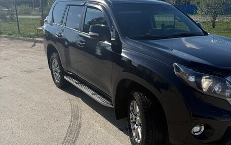Toyota Land Cruiser Prado 150 рестайлинг 2, 2016 год, 3 790 000 рублей, 3 фотография