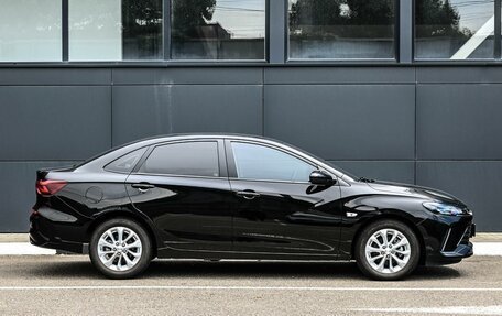 Chevrolet Monza, 2023 год, 1 639 000 рублей, 5 фотография