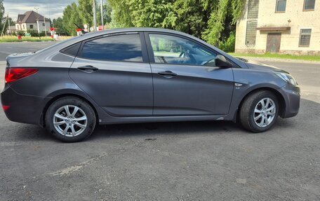 Hyundai Solaris II рестайлинг, 2013 год, 710 000 рублей, 4 фотография