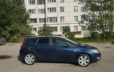 Opel Astra J, 2011 год, 720 000 рублей, 3 фотография