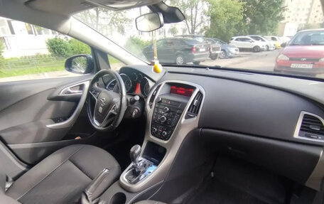 Opel Astra J, 2011 год, 720 000 рублей, 12 фотография