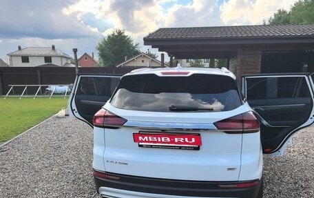 Geely Atlas, 2022 год, 1 900 000 рублей, 5 фотография