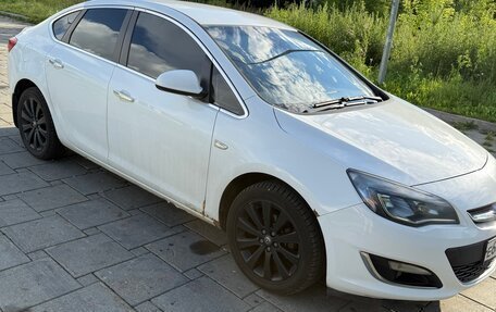 Opel Astra J, 2013 год, 670 000 рублей, 2 фотография