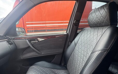 Mercedes-Benz E-Класс, 2000 год, 450 000 рублей, 13 фотография