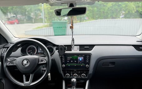 Skoda Octavia, 2018 год, 1 750 000 рублей, 5 фотография