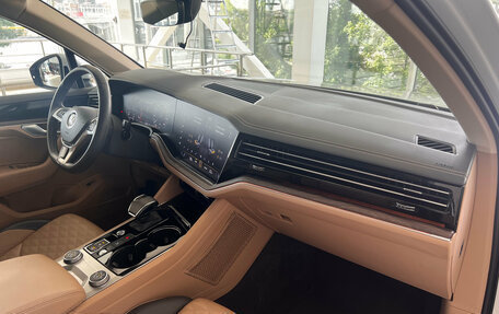 Volkswagen Touareg III, 2020 год, 4 100 000 рублей, 28 фотография