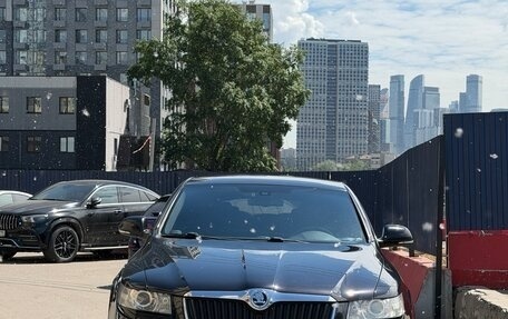 Skoda Superb III рестайлинг, 2009 год, 900 000 рублей, 1 фотография
