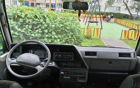 Nissan Urvan III, 1999 год, 650 000 рублей, 11 фотография