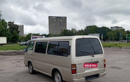 Nissan Urvan III, 1999 год, 650 000 рублей, 3 фотография