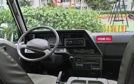 Nissan Urvan III, 1999 год, 650 000 рублей, 10 фотография