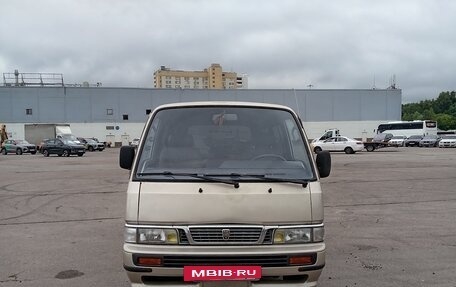 Nissan Urvan III, 1999 год, 650 000 рублей, 4 фотография