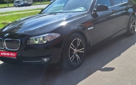 BMW 5 серия, 2011 год, 1 350 000 рублей, 2 фотография