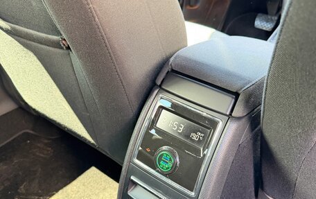 Skoda Superb III рестайлинг, 2009 год, 900 000 рублей, 23 фотография