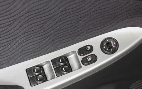 Hyundai Solaris II рестайлинг, 2013 год, 899 000 рублей, 18 фотография