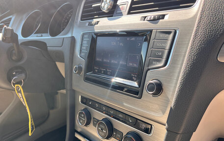 Volkswagen Golf VII, 2013 год, 1 000 000 рублей, 21 фотография