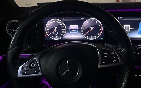 Mercedes-Benz E-Класс, 2018 год, 3 300 000 рублей, 7 фотография