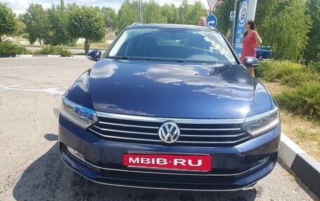 Volkswagen Passat B8 рестайлинг, 2017 год, 1 900 000 рублей, 2 фотография