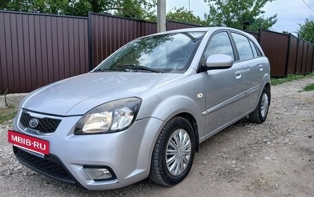 KIA Rio II, 2010 год, 650 000 рублей, 3 фотография