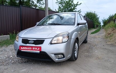 KIA Rio II, 2010 год, 650 000 рублей, 4 фотография