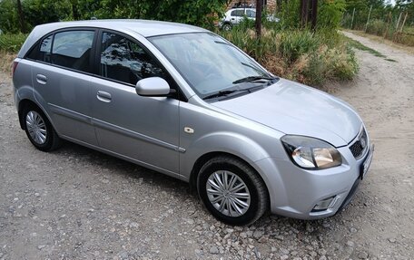 KIA Rio II, 2010 год, 650 000 рублей, 10 фотография