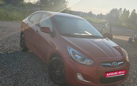 Hyundai Solaris II рестайлинг, 2012 год, 750 000 рублей, 6 фотография