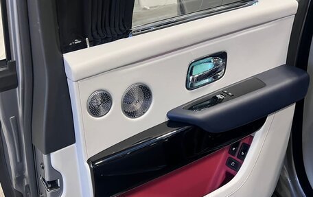 Rolls-Royce Cullinan, 2020 год, 25 200 000 рублей, 7 фотография