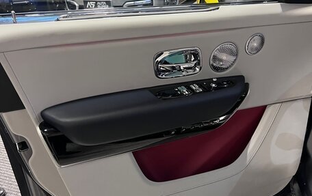 Rolls-Royce Cullinan, 2020 год, 25 200 000 рублей, 10 фотография