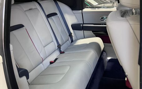Rolls-Royce Cullinan, 2020 год, 25 200 000 рублей, 6 фотография
