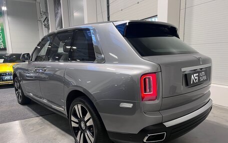 Rolls-Royce Cullinan, 2020 год, 25 200 000 рублей, 13 фотография