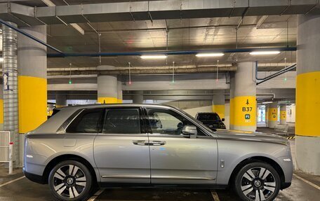 Rolls-Royce Cullinan, 2020 год, 25 200 000 рублей, 17 фотография