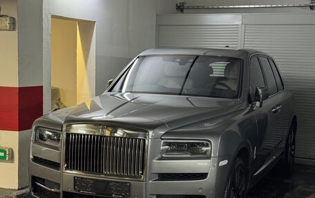 Rolls-Royce Cullinan, 2020 год, 25 200 000 рублей, 19 фотография
