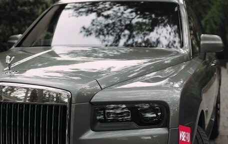 Rolls-Royce Cullinan, 2020 год, 25 200 000 рублей, 28 фотография