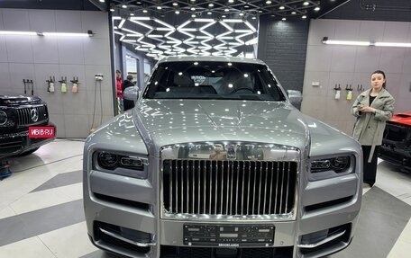 Rolls-Royce Cullinan, 2020 год, 25 200 000 рублей, 23 фотография