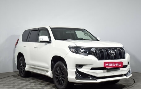 Toyota Land Cruiser Prado 150 рестайлинг 2, 2019 год, 4 990 000 рублей, 2 фотография