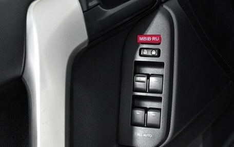 Toyota Land Cruiser Prado 150 рестайлинг 2, 2019 год, 4 990 000 рублей, 4 фотография