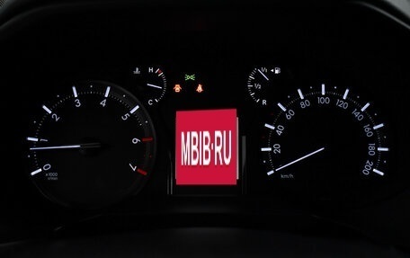 Toyota Land Cruiser Prado 150 рестайлинг 2, 2019 год, 4 990 000 рублей, 15 фотография